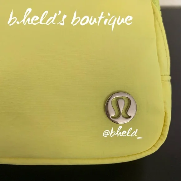 lululemon Everywhere Belt Bag in Electric Lemon with Silver Zipper (1L) New NWT - Picture 14 of 16